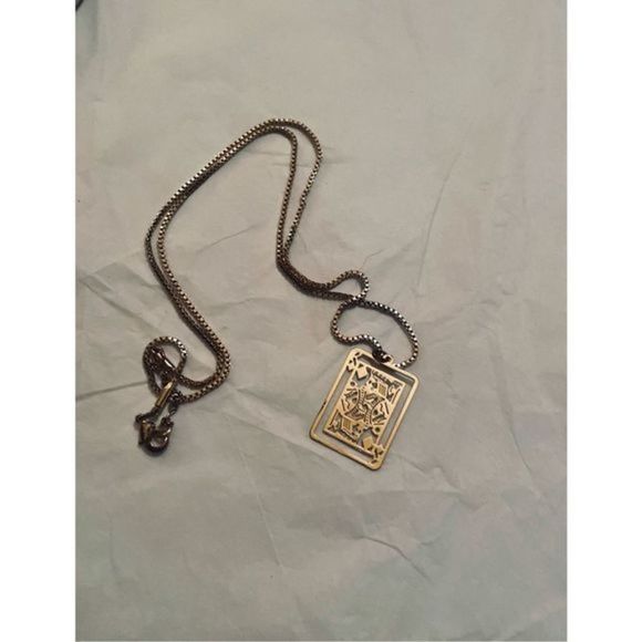 GOLD KING CARD NECKLACE - Picture 1 of 6